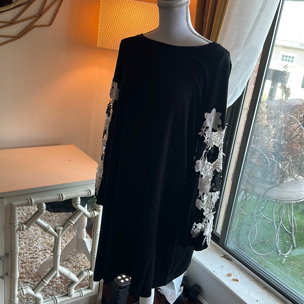 NWT szXL black dress with cut out sleeves